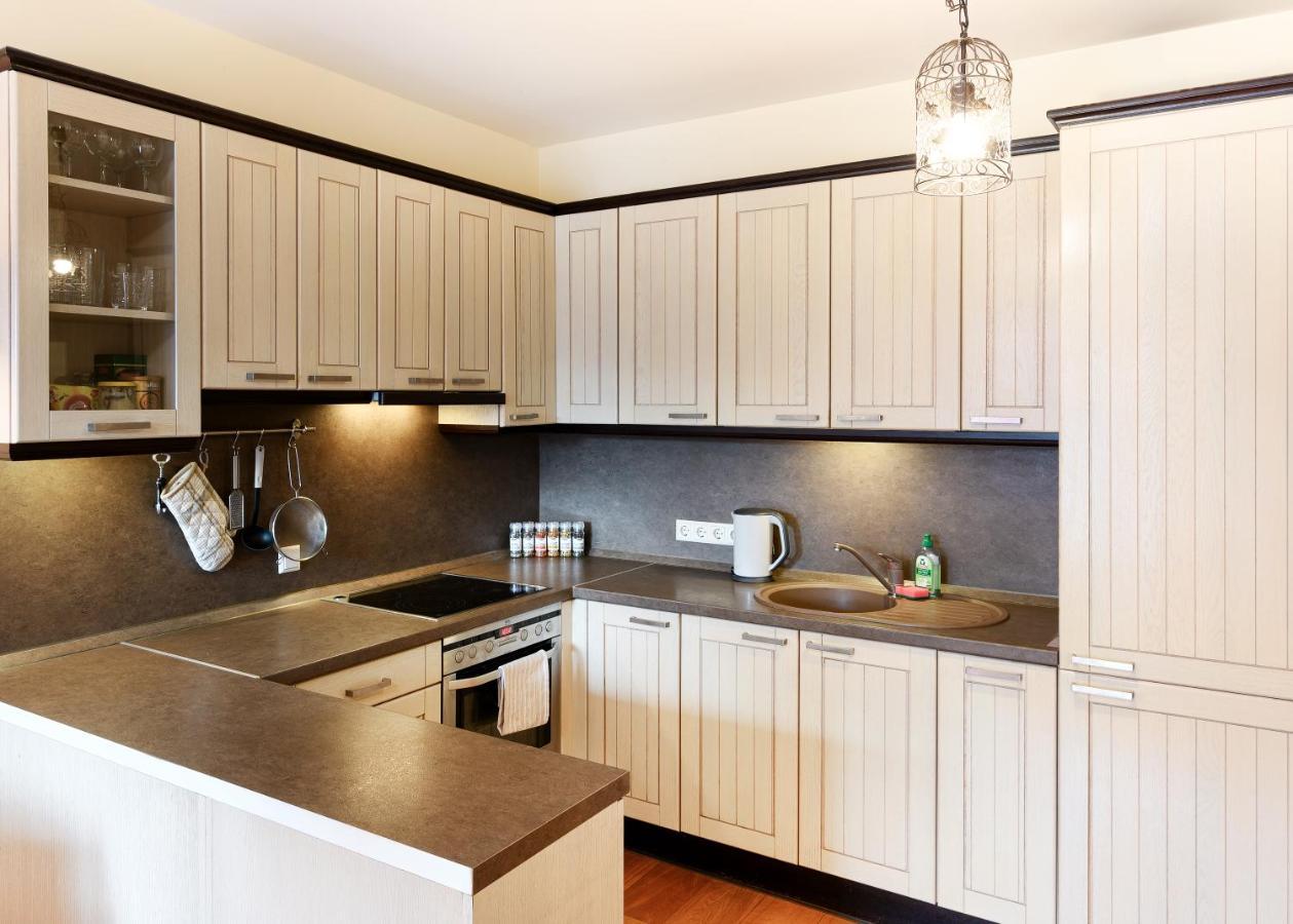 Ona'S Apartment In City Center With Private Parking Kaunas Kültér fotó